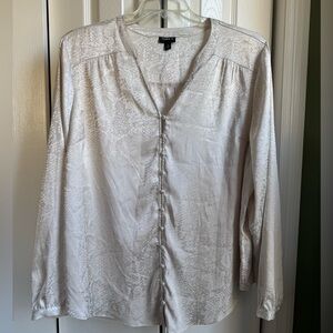 Torrid Satin Snake Print Button Down Shirt Women’s 18/20 (Torrid size 2) Cream